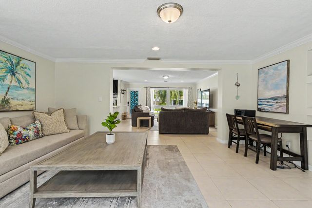 2770 NE 53rd Street, Lighthouse Point, FL 33064