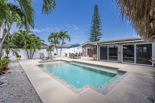 2770 NE 53rd Street, Lighthouse Point, FL 33064