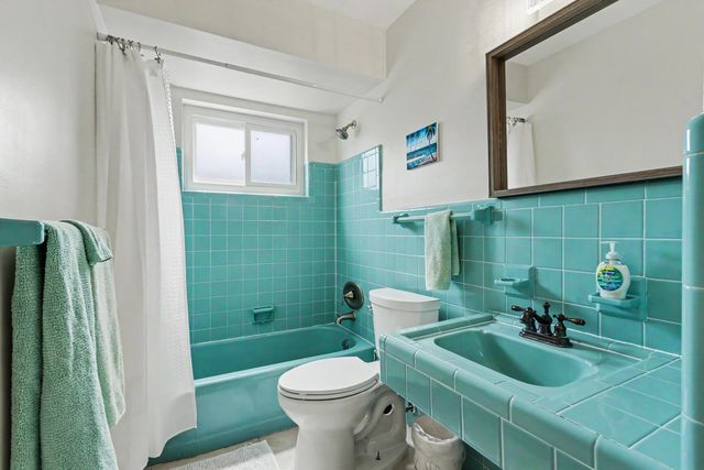 2770 NE 53rd Street, Lighthouse Point, FL 33064