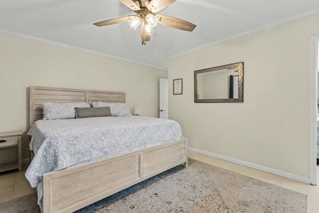 2770 NE 53rd Street, Lighthouse Point, FL 33064
