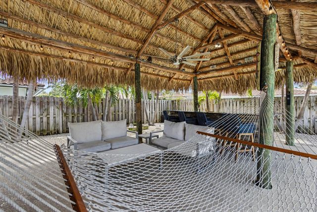 2770 NE 53rd Street, Lighthouse Point, FL 33064