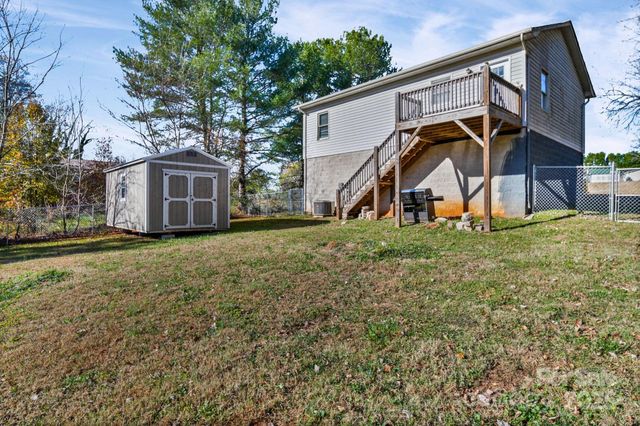 3405 Clarks Chapel Road, Lenoir, NC 28645