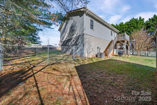 3405 Clarks Chapel Road, Lenoir, NC 28645