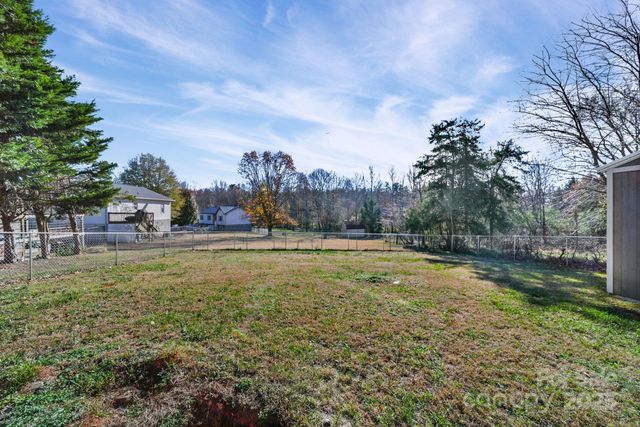 3405 Clarks Chapel Road, Lenoir, NC 28645