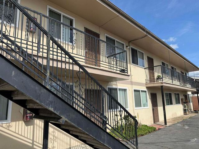 1609 E 10th St., National City, CA 91950