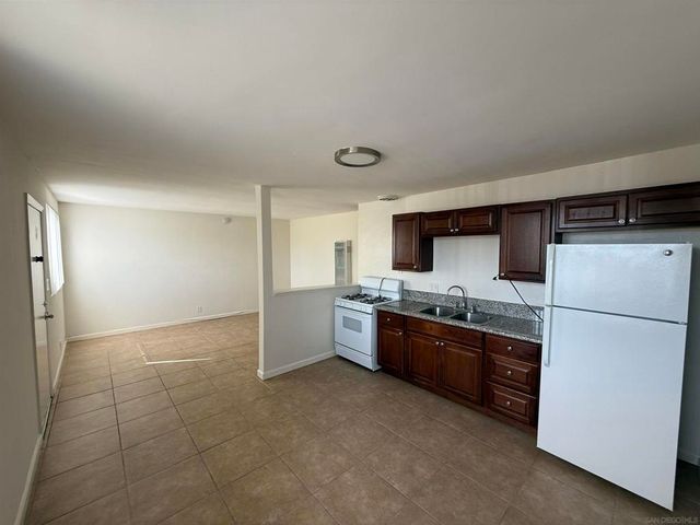 1609 E 10th St., National City, CA 91950