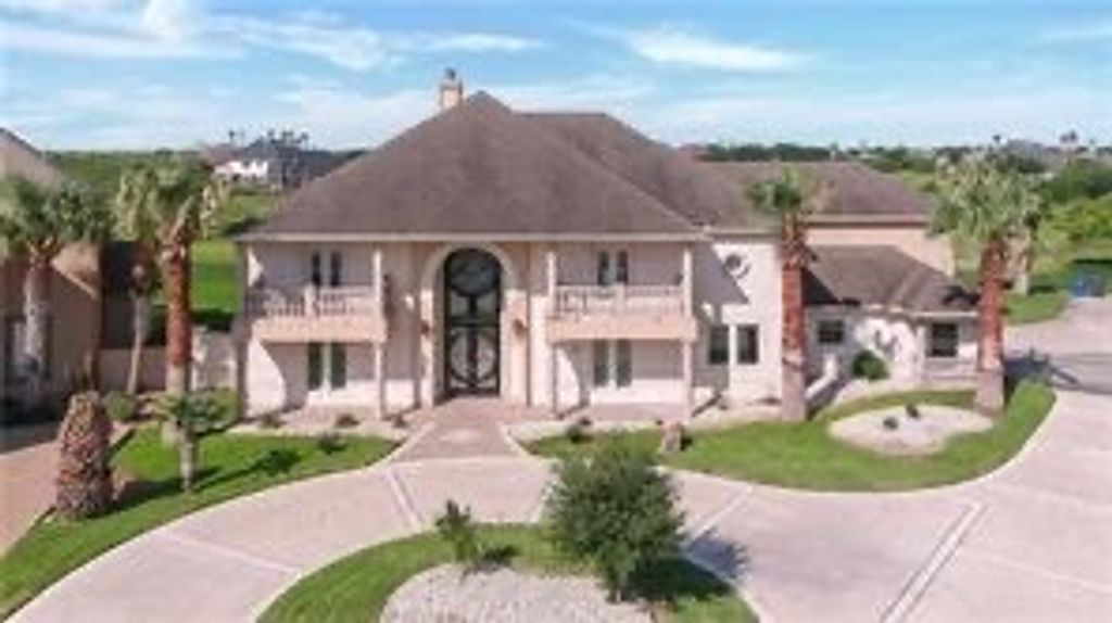 18 E Bar Le Doc Dr, Corpus Christi, TX 78414