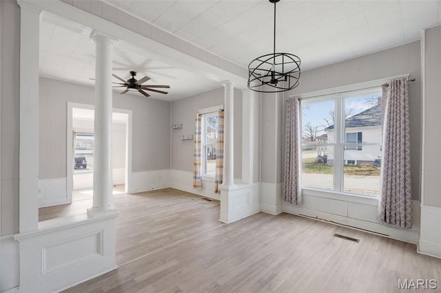 301 E Maple Street, Wentzville, MO 63385