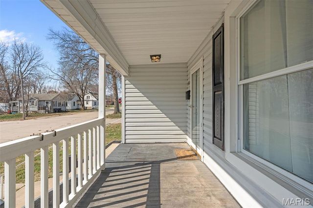 301 E Maple Street, Wentzville, MO 63385