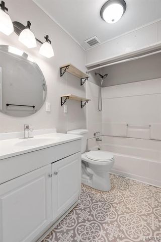 301 E Maple Street, Wentzville, MO 63385