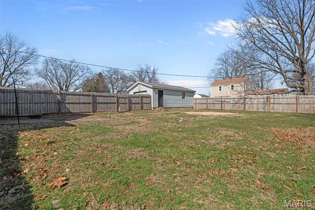 301 E Maple Street, Wentzville, MO 63385