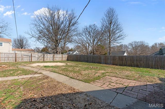 301 E Maple Street, Wentzville, MO 63385