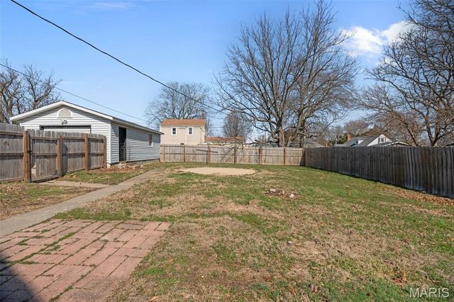 301 E Maple Street, Wentzville, MO 63385