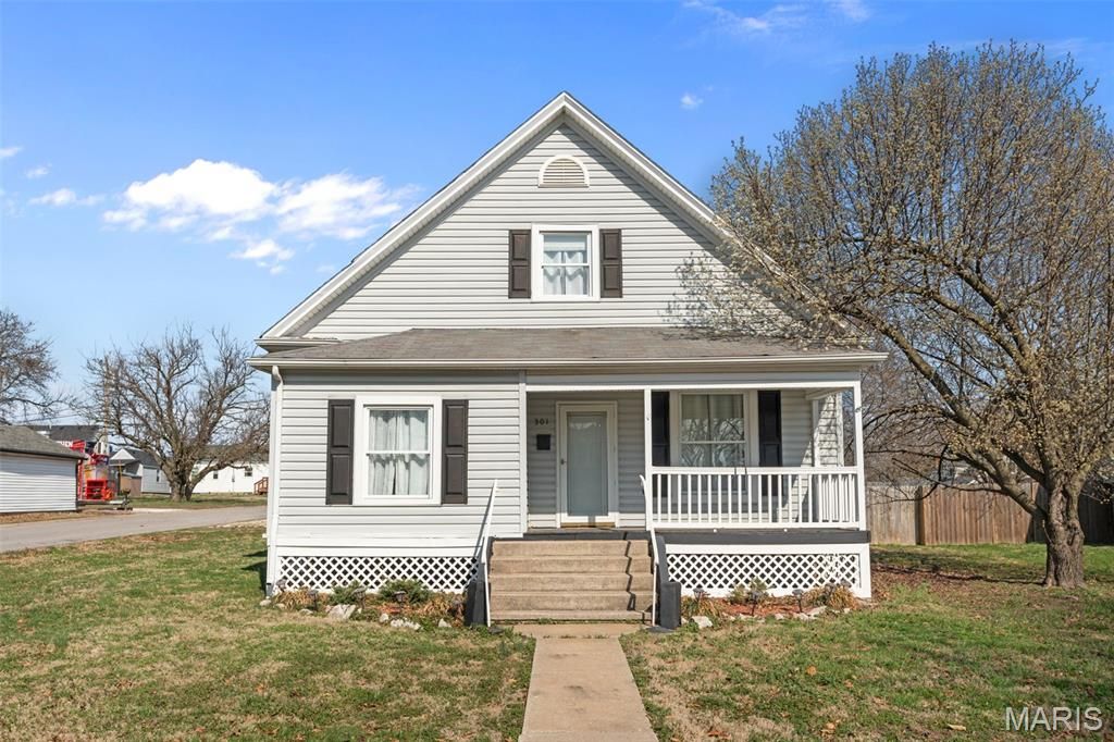 301 E Maple Street, Wentzville, MO 63385