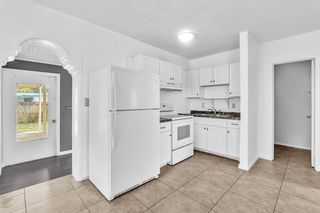 4936 NE 14TH Avenue, Pompano Beach, FL 33064