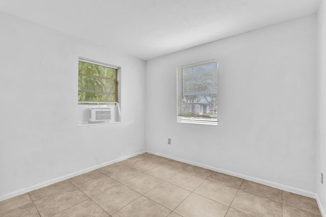 4936 NE 14TH Avenue, Pompano Beach, FL 33064