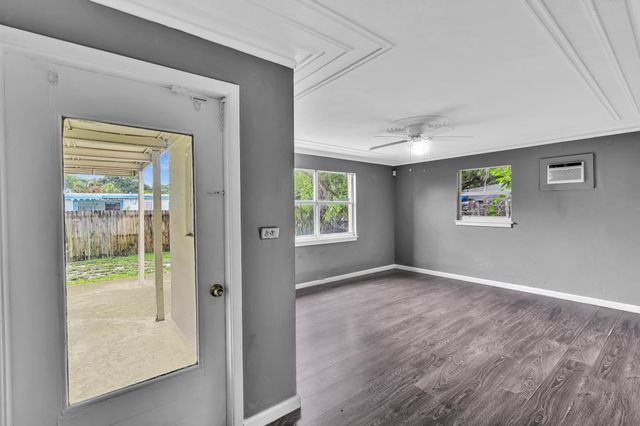 4936 NE 14TH Avenue, Pompano Beach, FL 33064