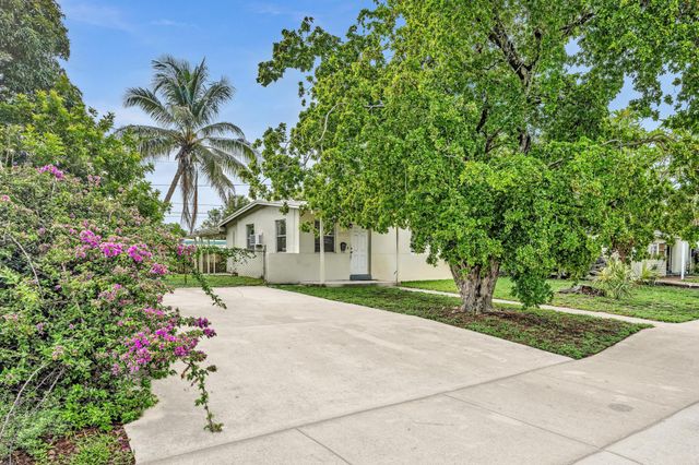 4936 NE 14TH Avenue, Pompano Beach, FL 33064