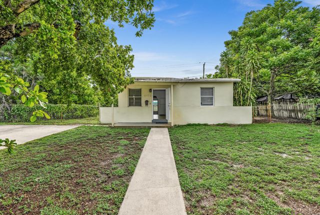 4936 NE 14TH Avenue, Pompano Beach, FL 33064