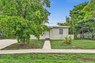 4936 NE 14TH Avenue, Pompano Beach, FL 33064