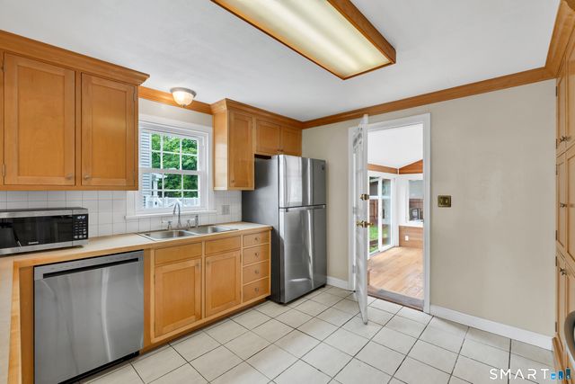 28 Huber Avenue, Meriden, CT 06450