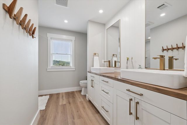 9098 Dexter-Pinckney Road, Pinckney, MI 48169