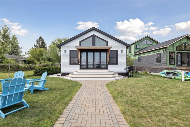 9098 Dexter-Pinckney Road, Pinckney, MI 48169