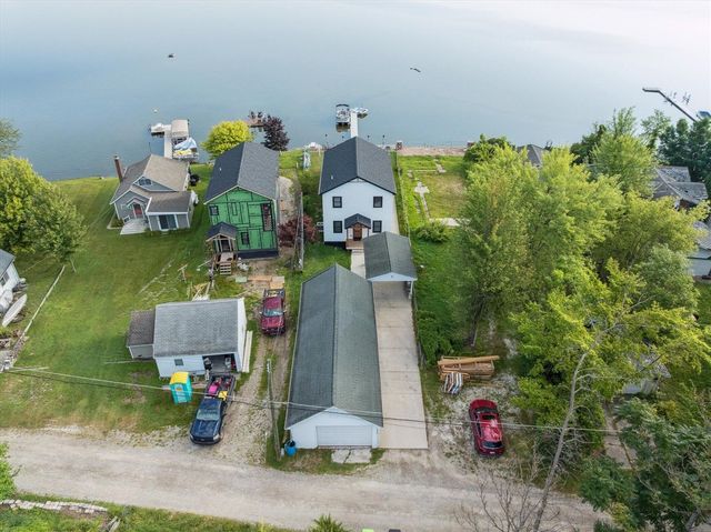 9098 Dexter-Pinckney Road, Pinckney, MI 48169