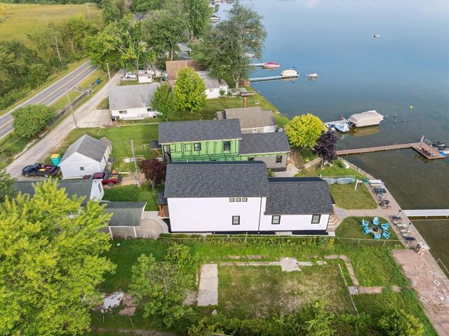 9098 Dexter-Pinckney Road, Pinckney, MI 48169