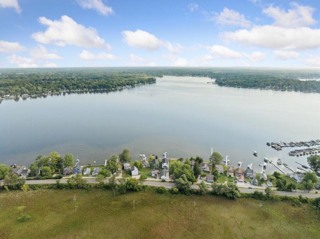 9098 Dexter-Pinckney Road, Pinckney, MI 48169