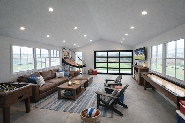 9098 Dexter-Pinckney Road, Pinckney, MI 48169