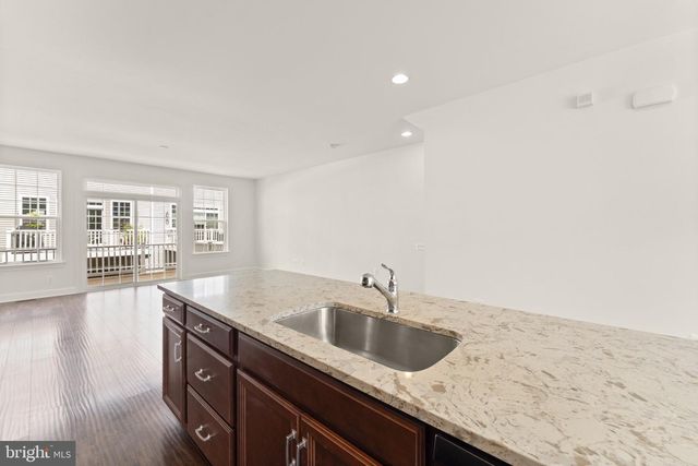 6002 CAMERONS FERRY DR, Haymarket, VA 20169
