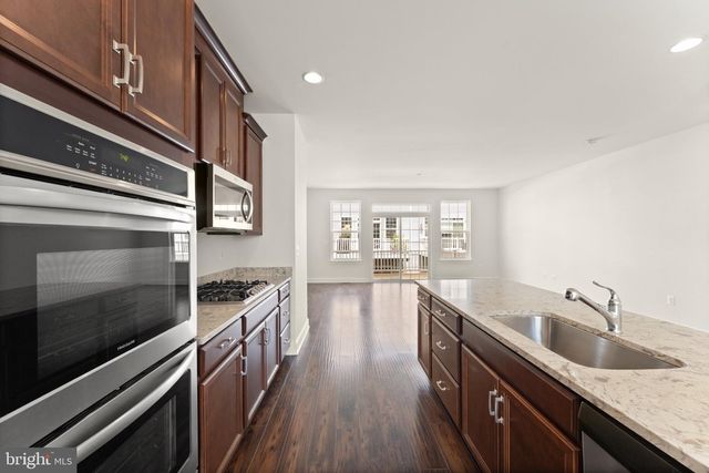 6002 CAMERONS FERRY DR, Haymarket, VA 20169