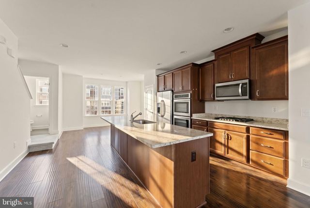 6002 CAMERONS FERRY DR, Haymarket, VA 20169