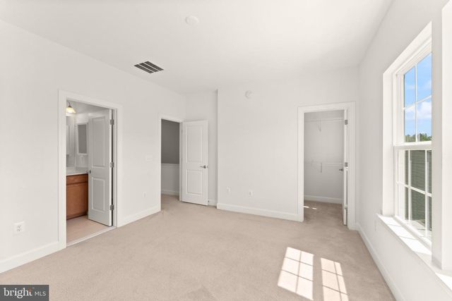 6002 CAMERONS FERRY DR, Haymarket, VA 20169