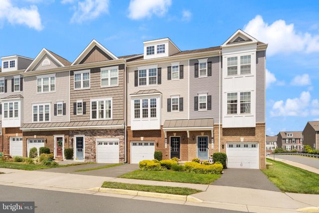 6002 CAMERONS FERRY DR, Haymarket, VA 20169