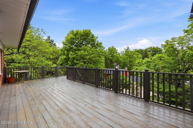 710 Daneshall Dr, Louisville, KY 40206