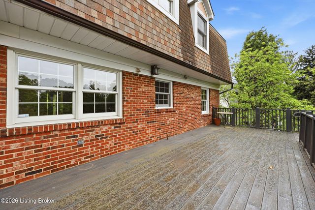 710 Daneshall Dr, Louisville, KY 40206