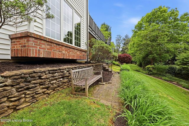 710 Daneshall Dr, Louisville, KY 40206