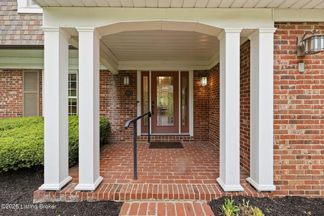 710 Daneshall Dr, Louisville, KY 40206
