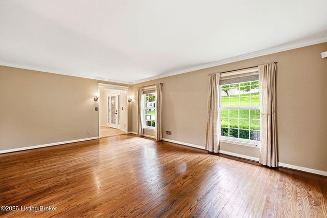 710 Daneshall Dr, Louisville, KY 40206