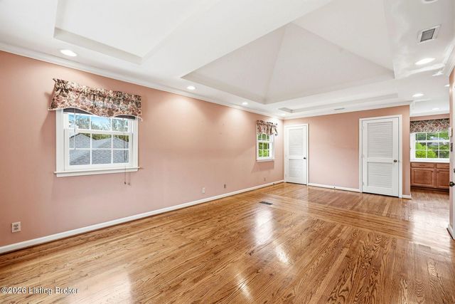 710 Daneshall Dr, Louisville, KY 40206