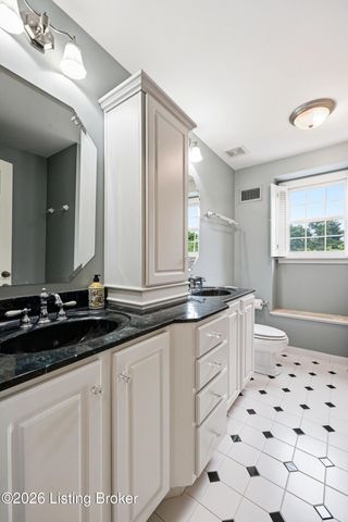 710 Daneshall Dr, Louisville, KY 40206