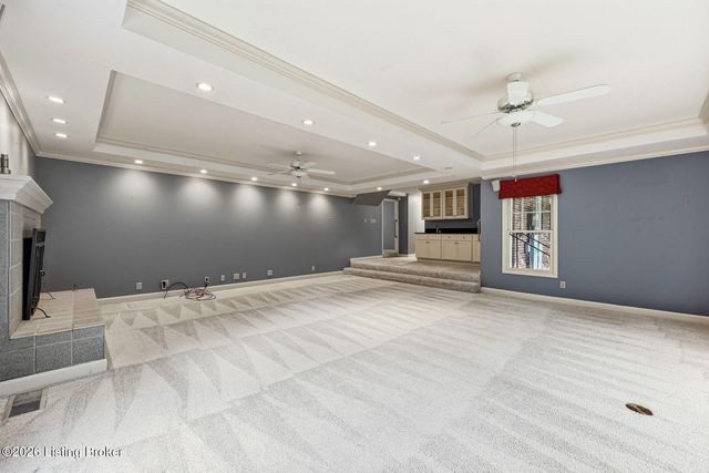710 Daneshall Dr, Louisville, KY 40206