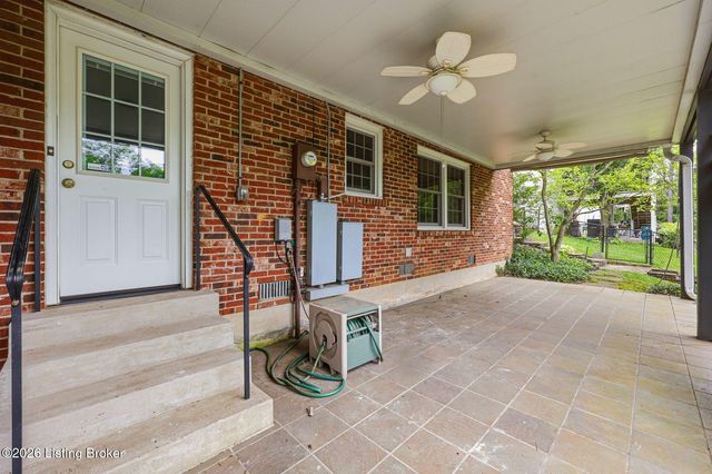 710 Daneshall Dr, Louisville, KY 40206