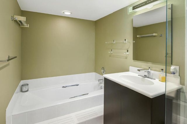 7369 Orangewood Lane 108, Boca Raton, FL 33433