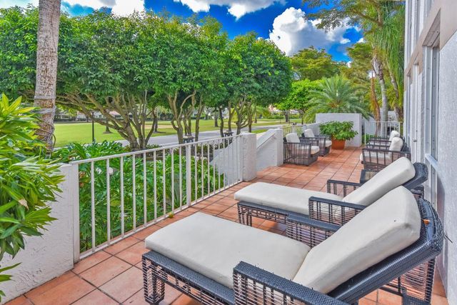 7369 Orangewood Lane 108, Boca Raton, FL 33433