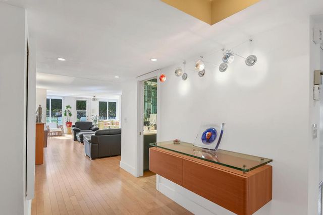 7369 Orangewood Lane 108, Boca Raton, FL 33433