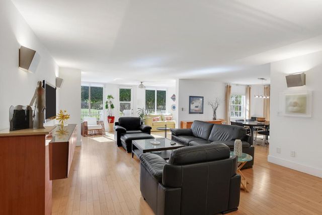 7369 Orangewood Lane 108, Boca Raton, FL 33433