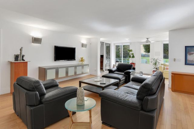 7369 Orangewood Lane 108, Boca Raton, FL 33433